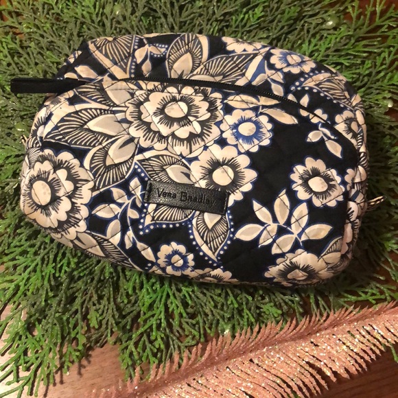Vera Bradley Cosmetic Case 💙🖤 - Picture 1 of 8